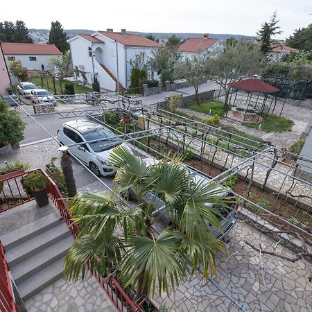 Apartments Lovorik Krk Town Exterior foto